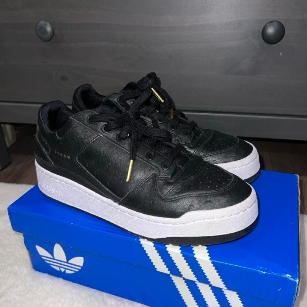 Great Cond - adidas Women's Black Leather Forum Sneakers Shoes